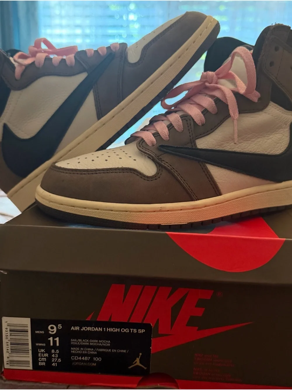 Travis Scott Jordan Air Jordan 1 High OG TS SP — Brown, White & Pink